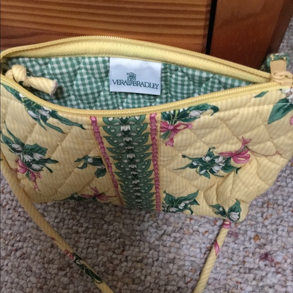 Vera Bradley, NWT floral bag W 9” L 6 1/2” - Picture 4 of 4